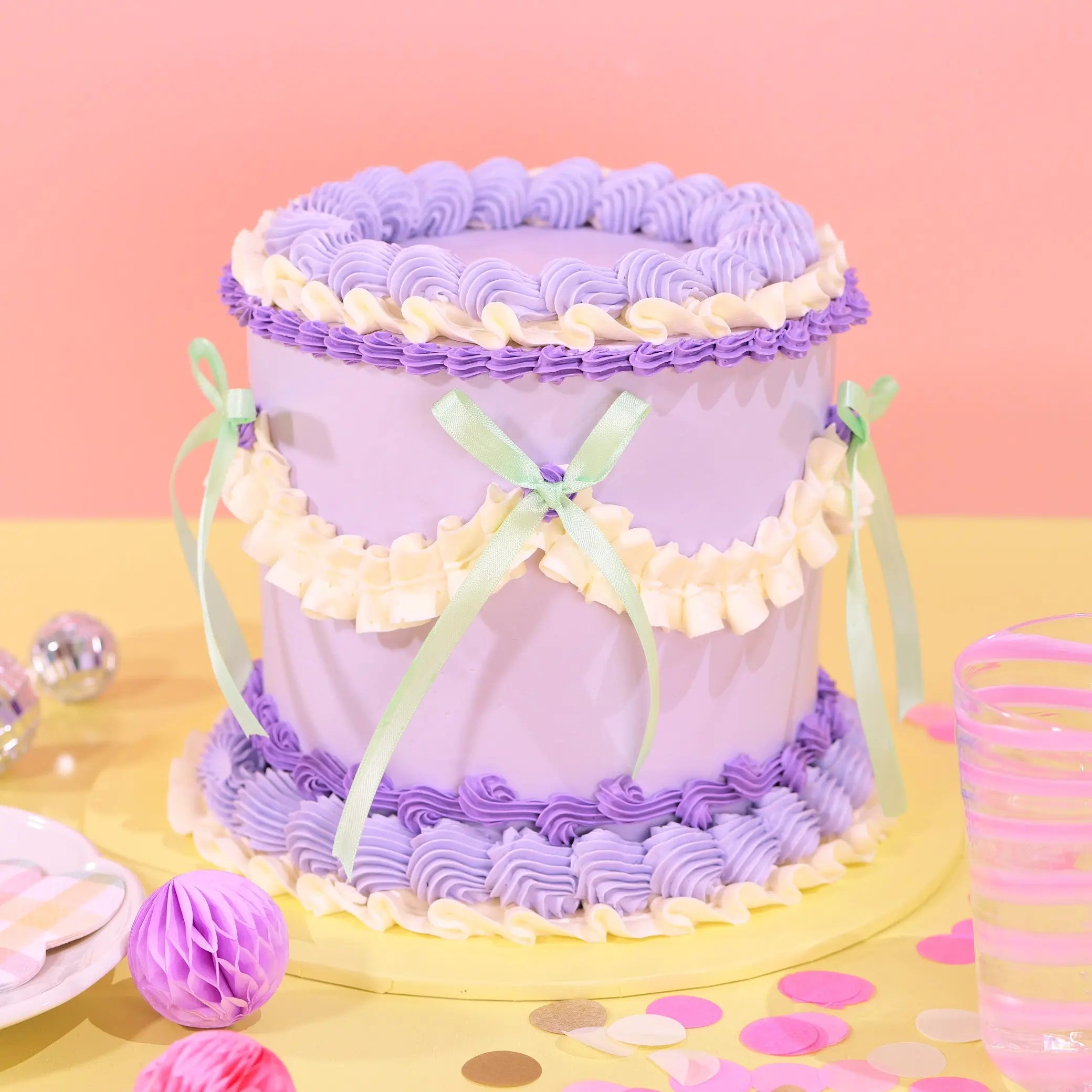 Vintage Cake - Tonal Colour C&D Cakes